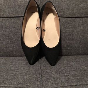 H&M Women’s Pointed Toe Flats size 41